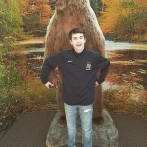 Meet your Posher, Thomas